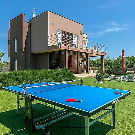 Stefanja Modern Retreat 普拉